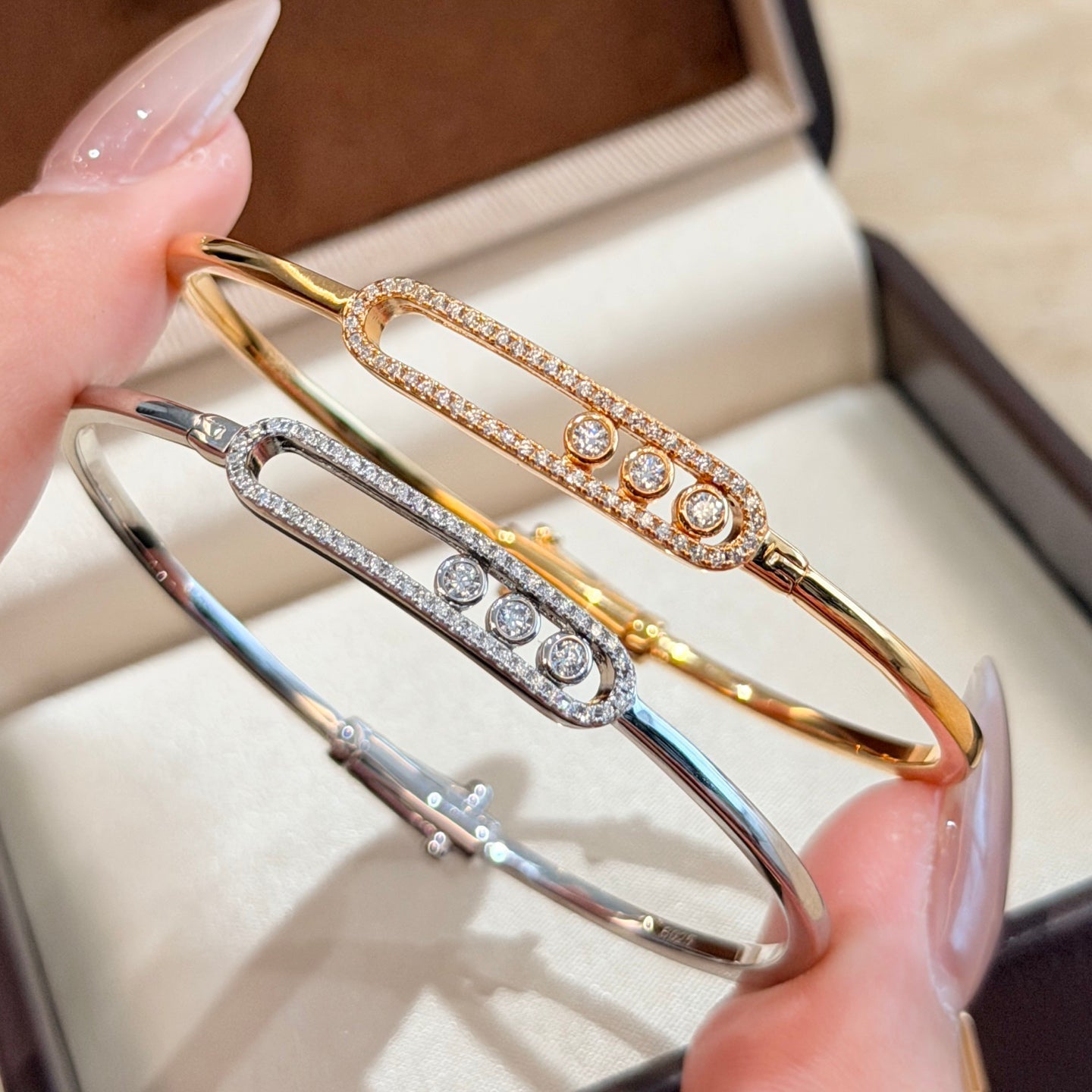 [Favorite]MOVE PAVÉ DIAMOND BANGLE BRACELET M