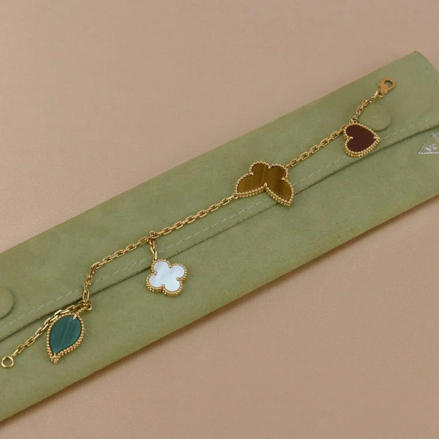 [Favorite]LUCKY NATURE MULTI-CHARM BRACELET