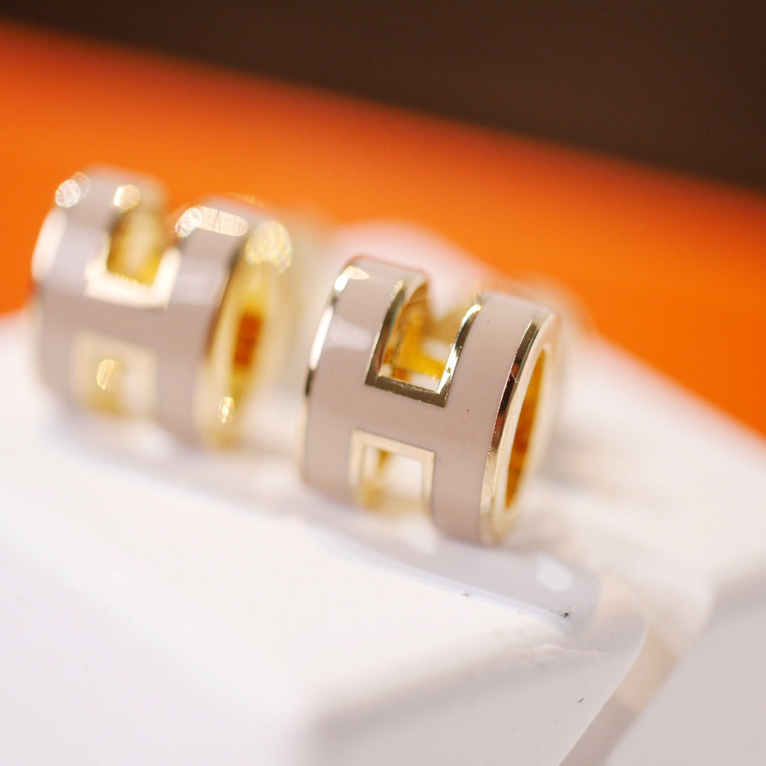[Favorite]MINI POP H GOLD EARRINGS GREY