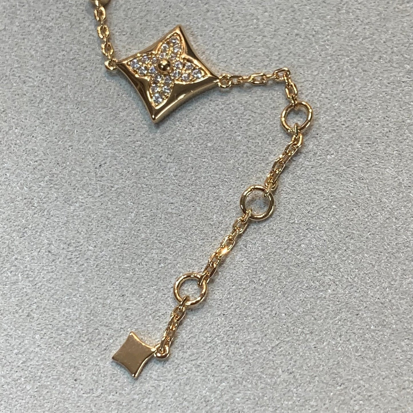 [Favorite]STAR AND SUN 4 MOTIFS GOLD DIAMONDS BRACELET