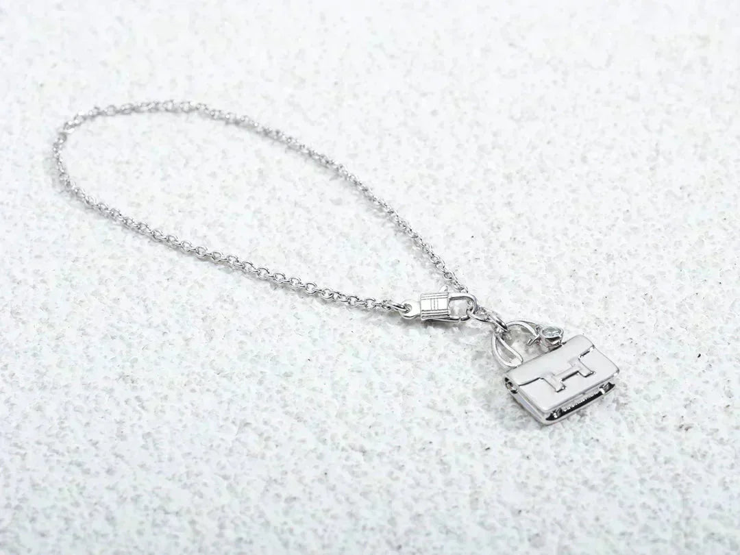 [Favorite]AMULETTE PEDANT SILVER NECKLACE