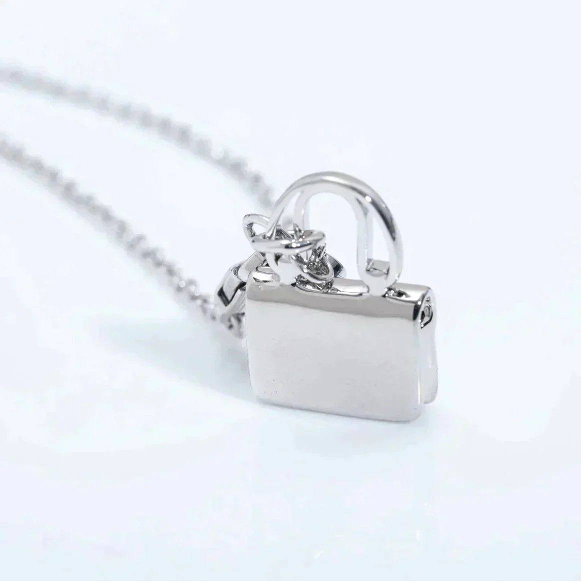 [Favorite]AMULETTE PEDANT SILVER NECKLACE