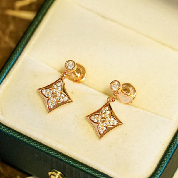 [Favorite]STAR DIAMONDS EARRINGS GOLD