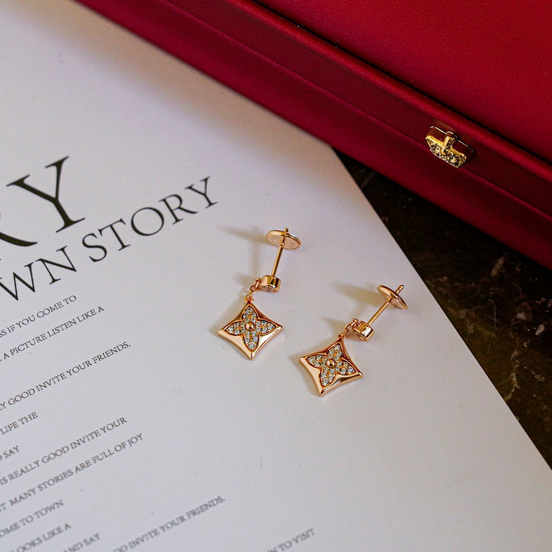 [Favorite]STAR DIAMONDS EARRINGS GOLD