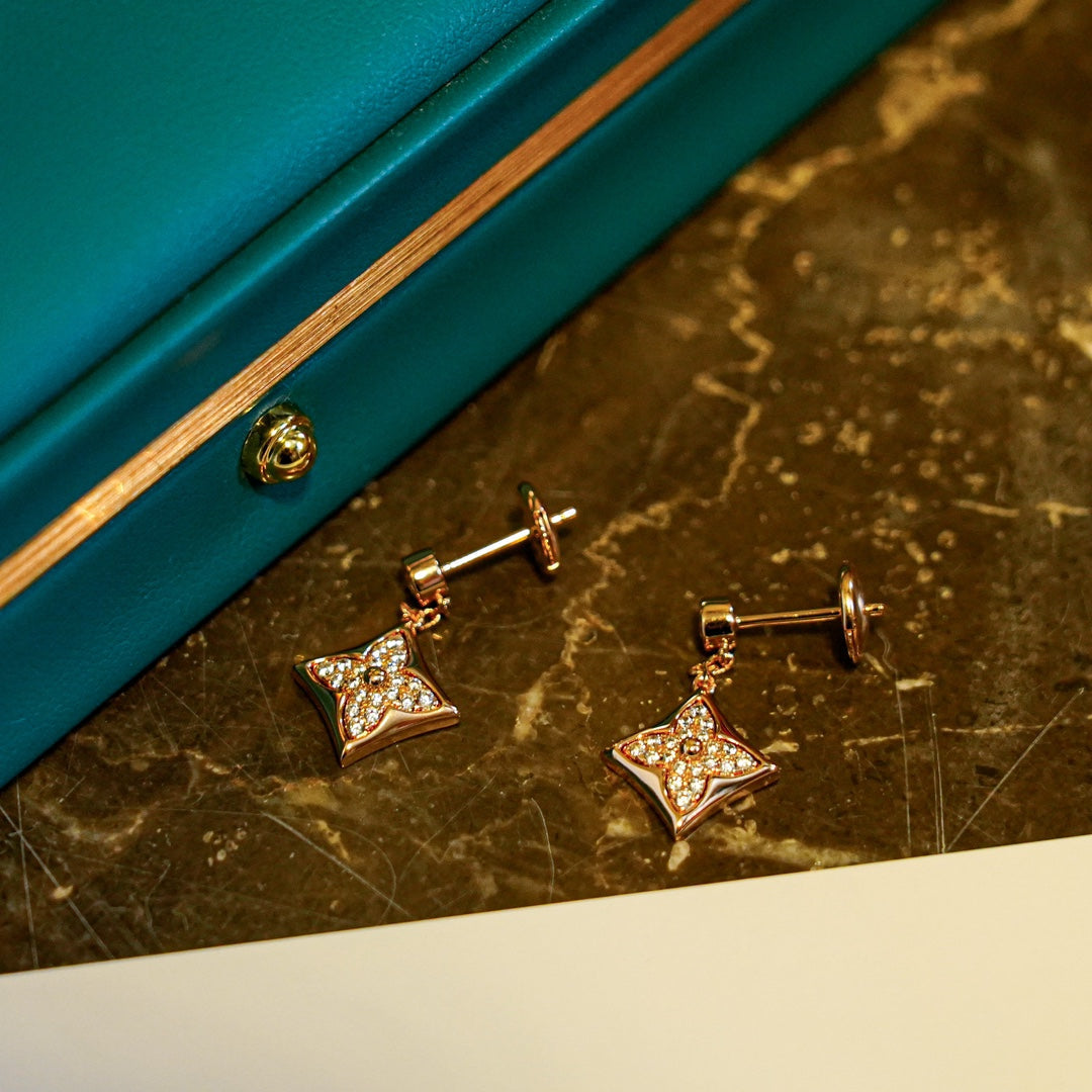 [Favorite]STAR DIAMONDS EARRINGS GOLD