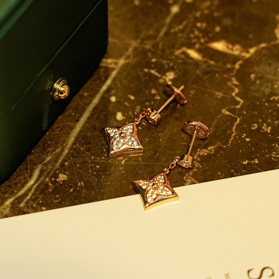 [Favorite]STAR DIAMONDS EARRINGS GOLD