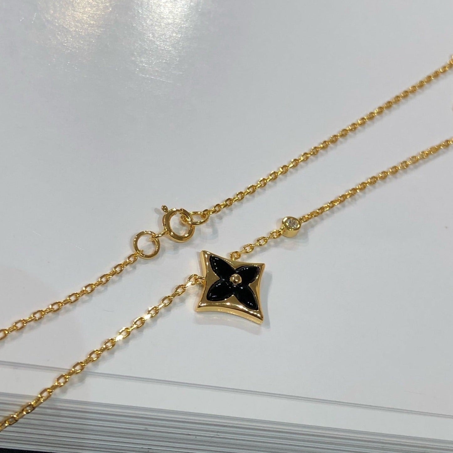 [Favorite]STAR BLACK MOP NECKLACE