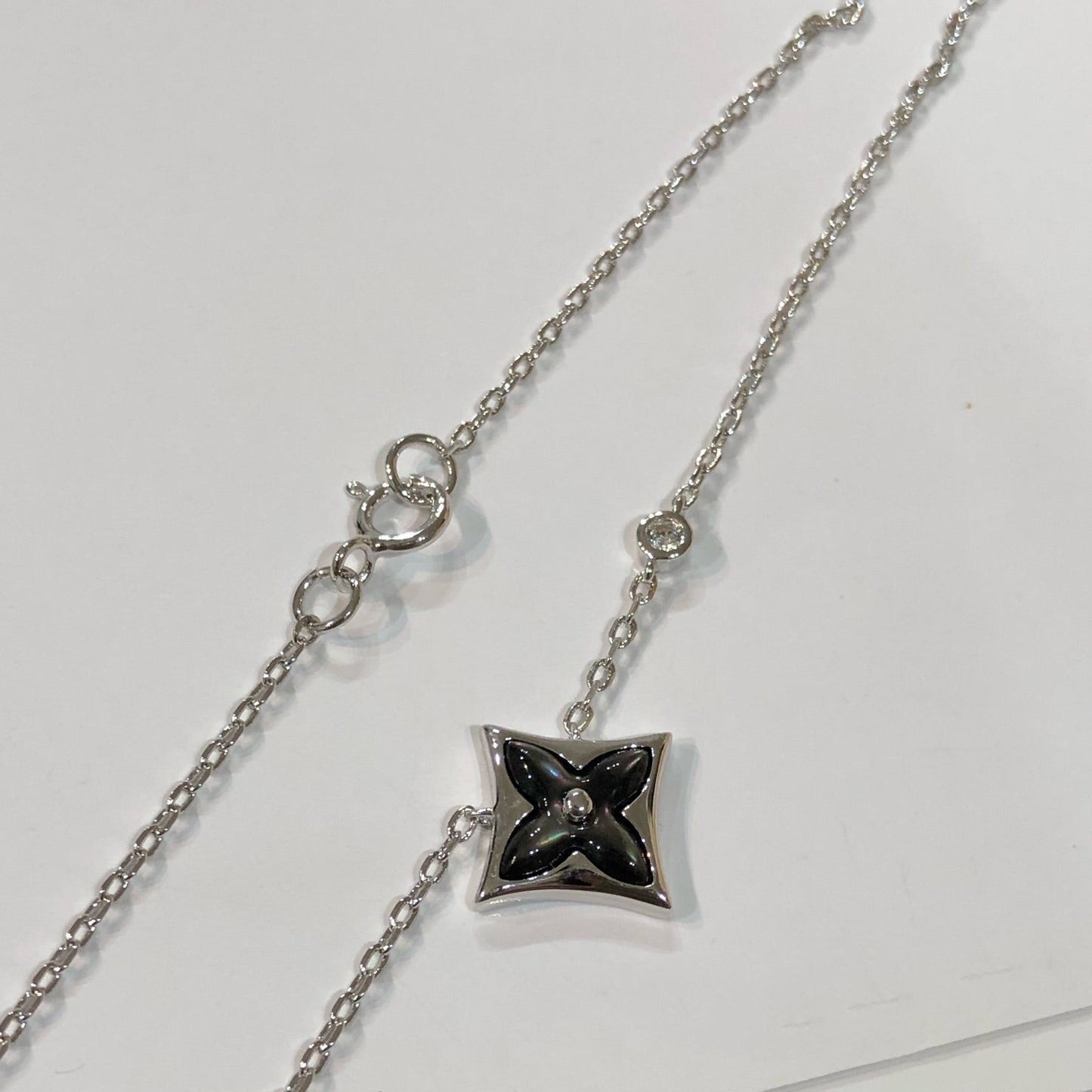 [Favorite]STAR BLACK MOP NECKLACE