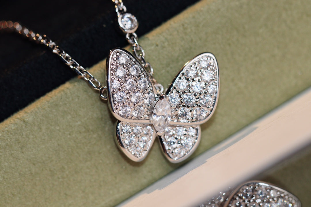 [Favorite]BUTTERFLY DIAMOND CHARM NECKLACE