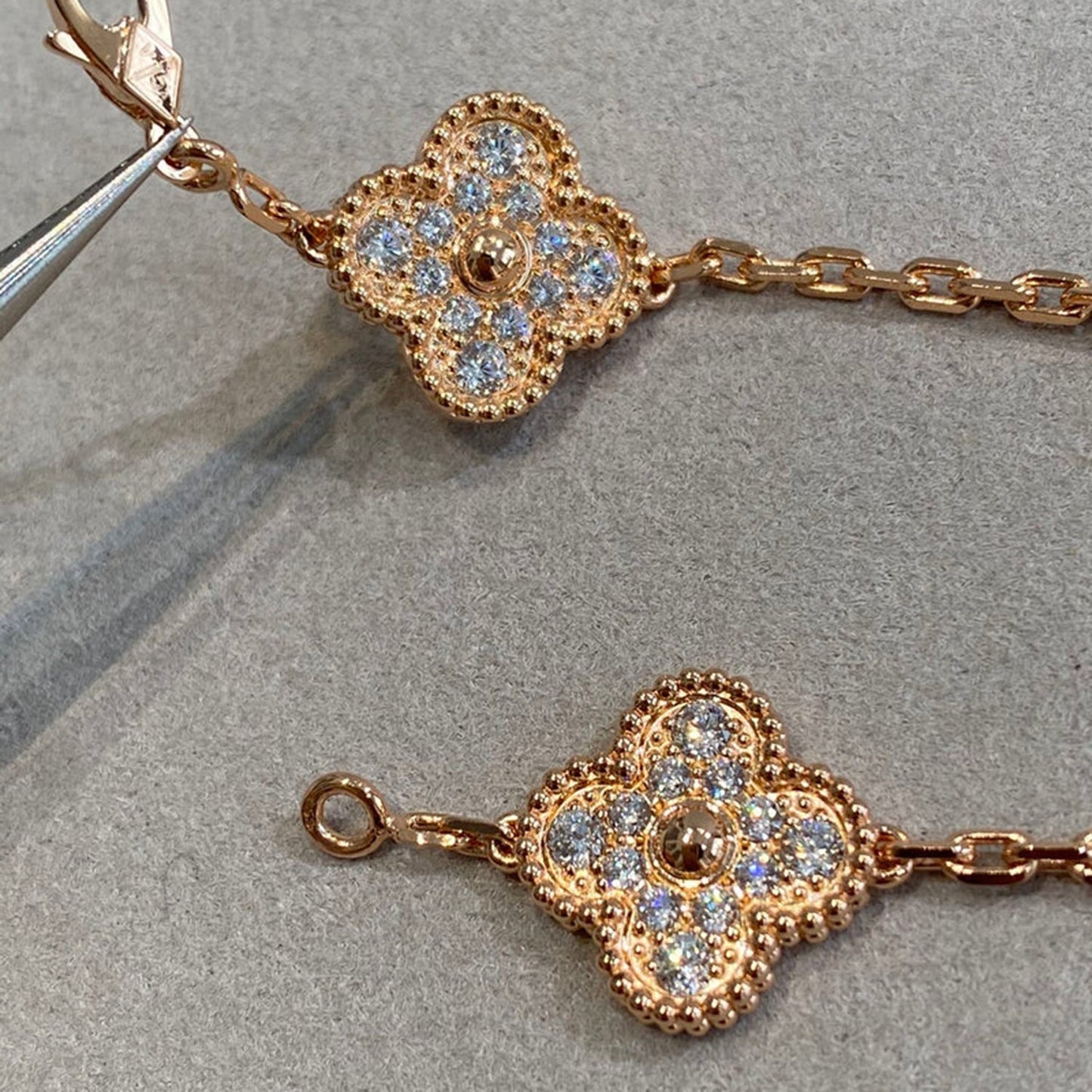 [Favorite]LUCKY CLOVER 5-MOTIF BRACELET - FULL-DIAMOND