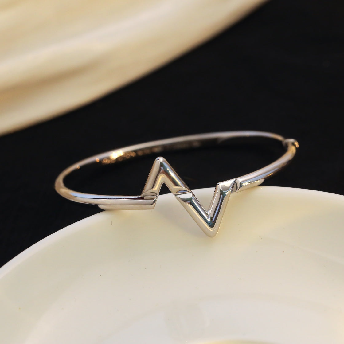 [Favorite]VOLTE UPSITE DOWN BRACELET