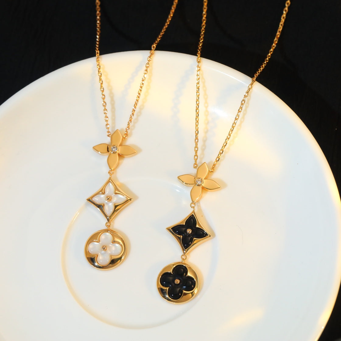 [Favorite]STAR AND SUN ONYX ROSE GOLD NECKLACE