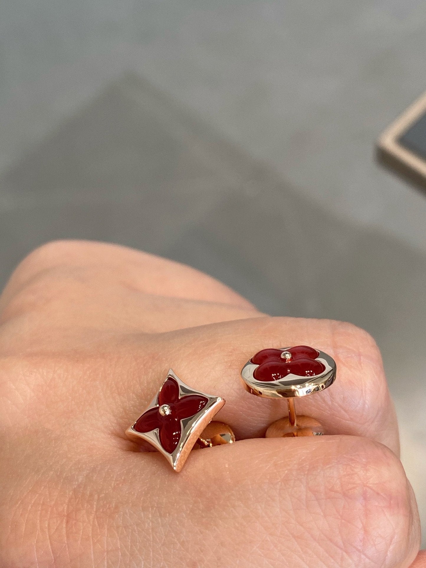 [Favorite]STAR AND SUN ROSE GOLD CARNELIAN STUD EARRINGS