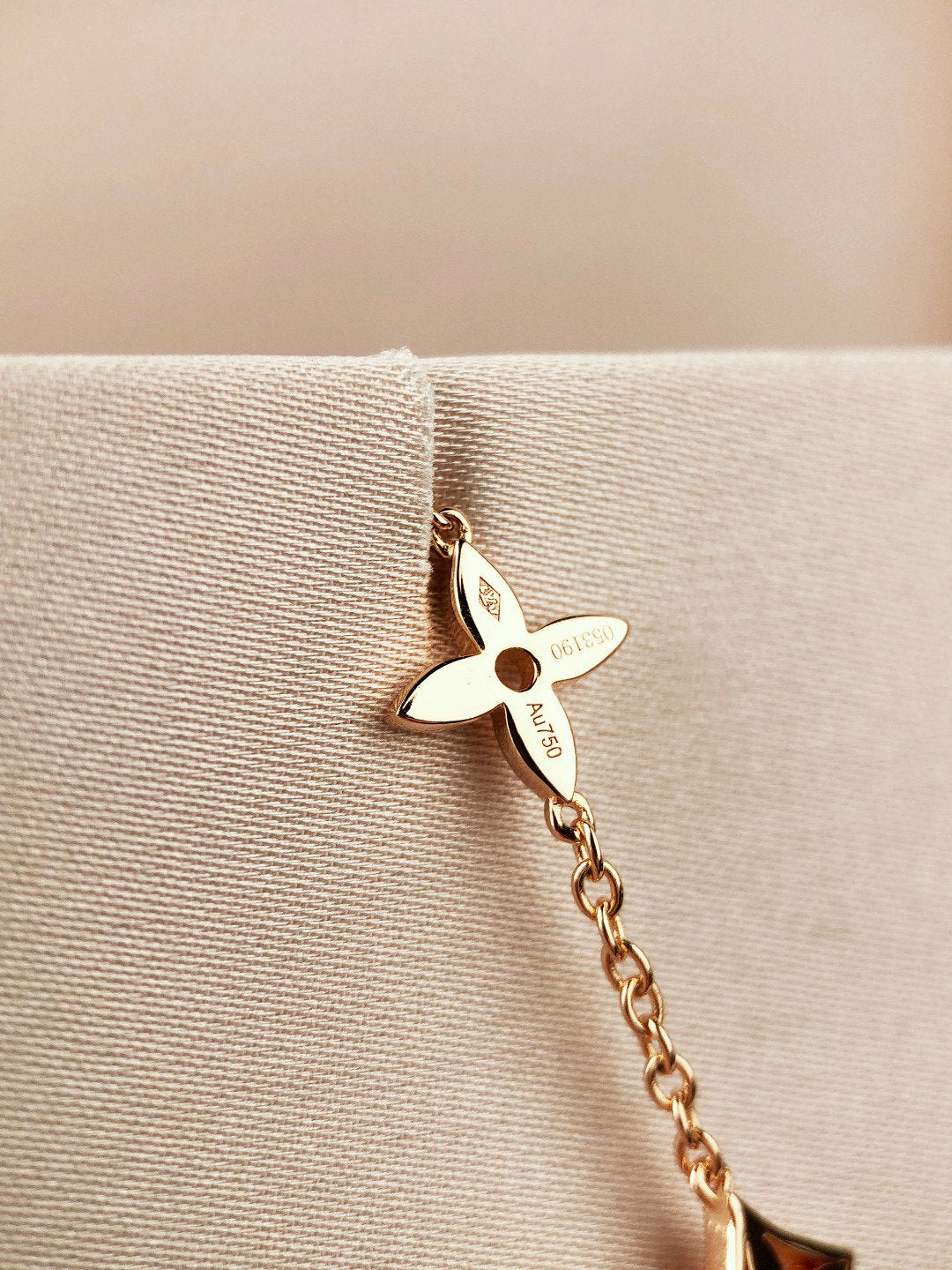 [Favorite]STAR AND SUN 7 MOTIFS GOLD BRACELET