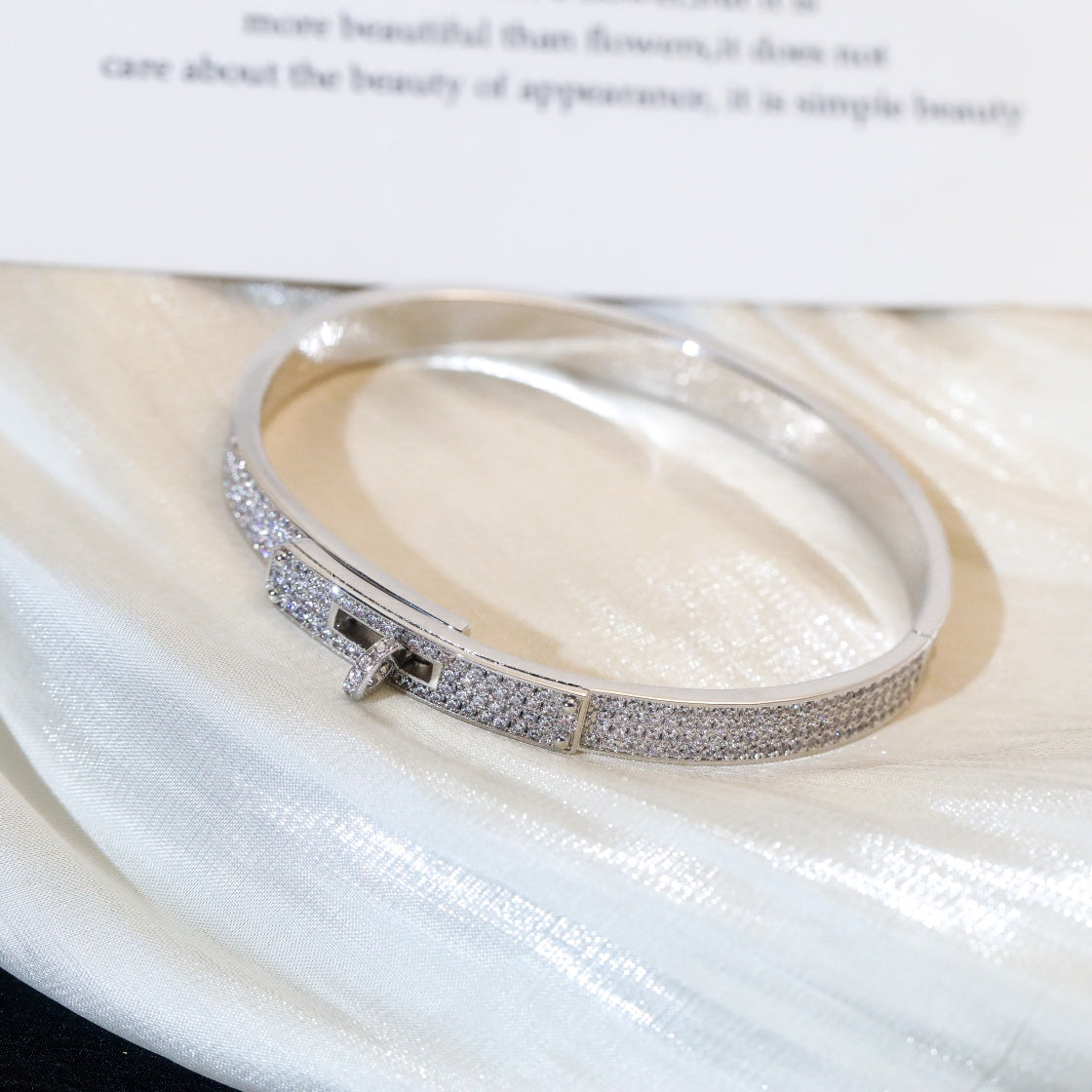 [Favorit] KELLY ARMBAND MIT DIAMANTEN