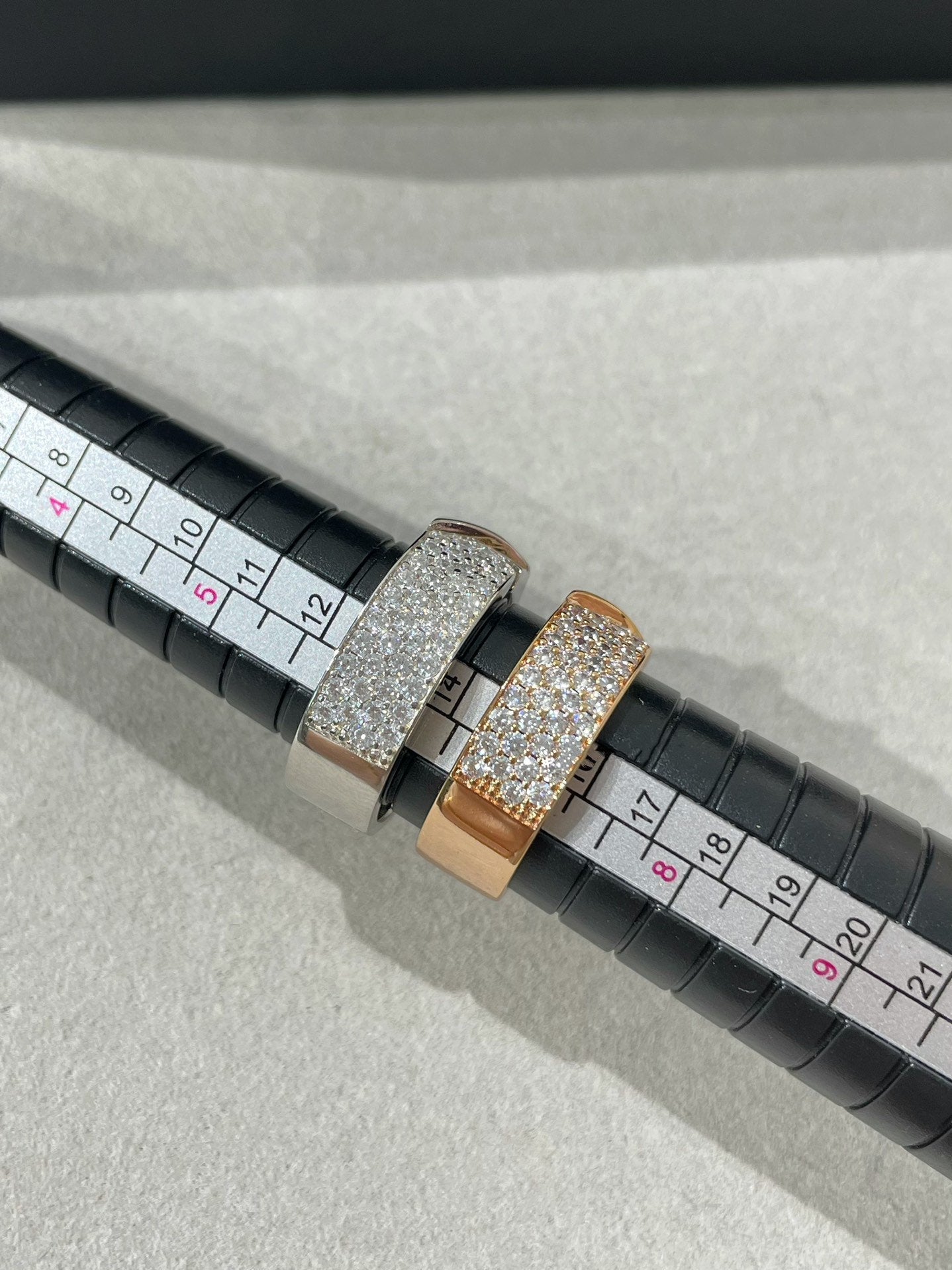 [Favorite]LIENS EVIDENCE  DIAMOND PAVED RING