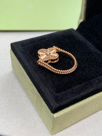 [Favorite]LUCKY CLOVER GOLD REVERSIBLE RING