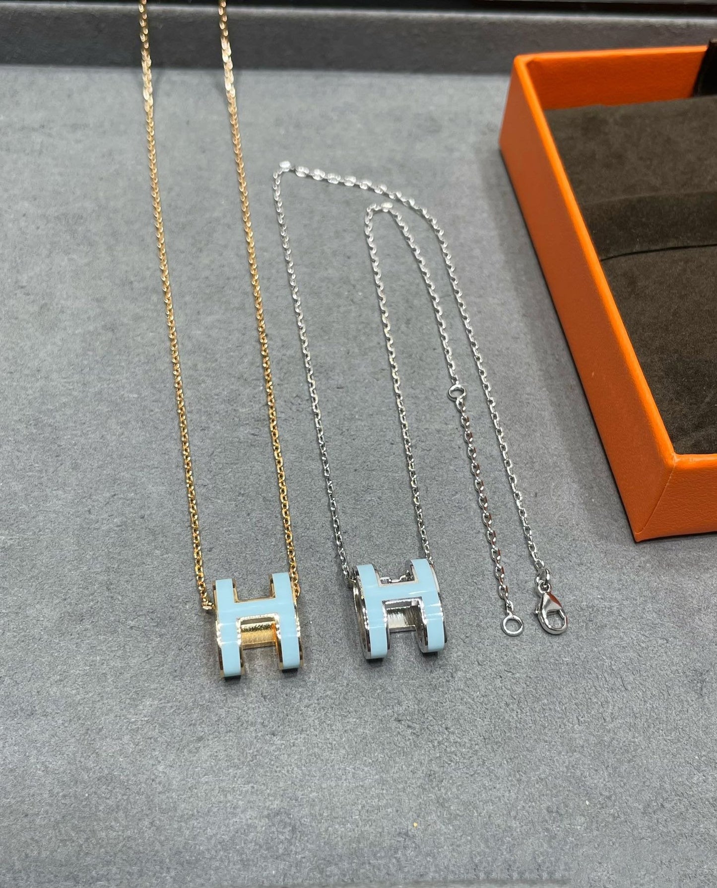 [Favorite]POP H SKY BLUE NECKLACE