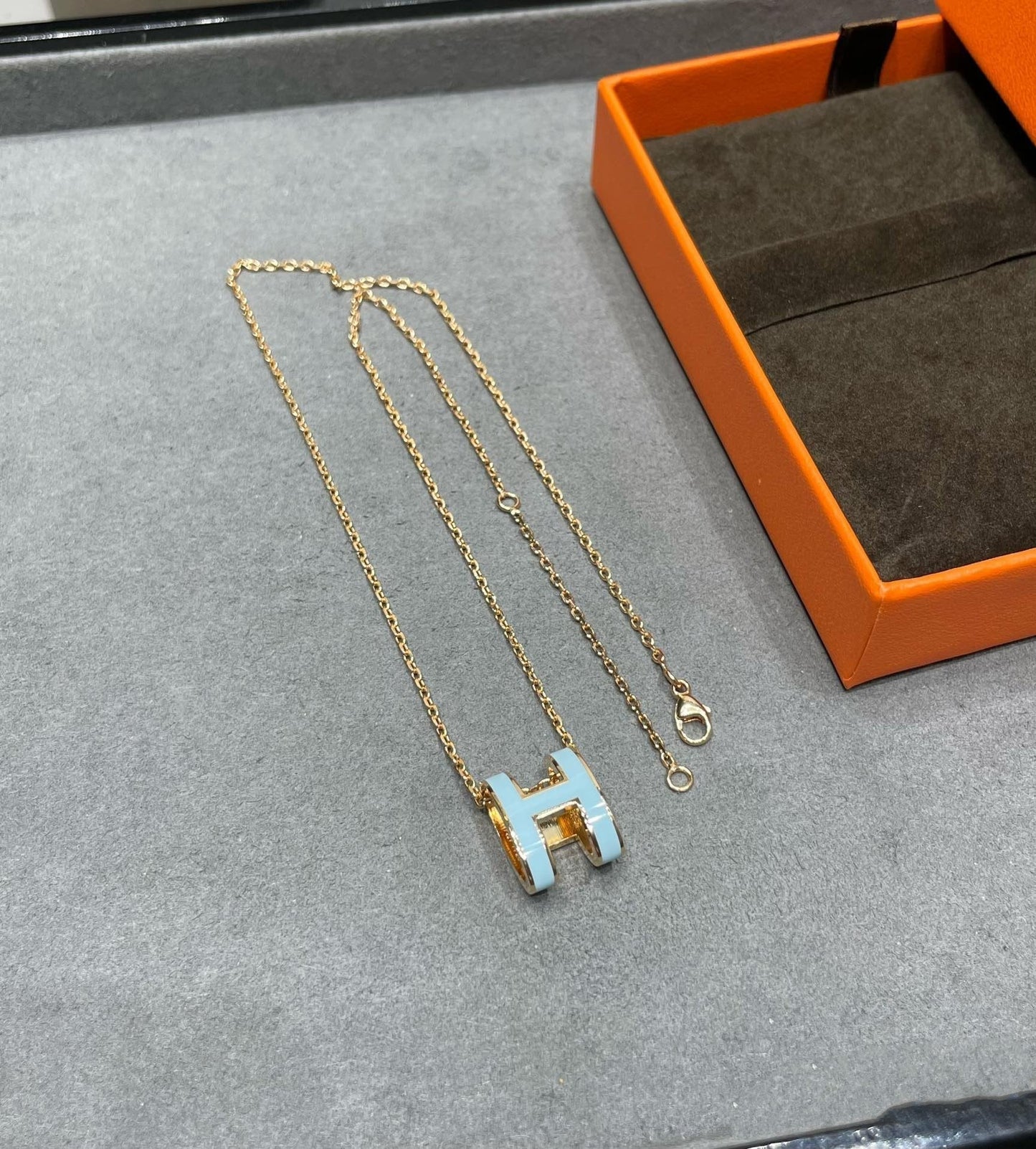 [Favorite]POP H SKY BLUE NECKLACE