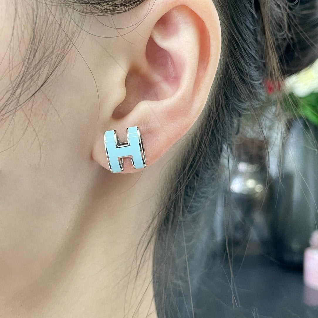 [Favorite]POP H SKY BLUE STUD EARRINGS