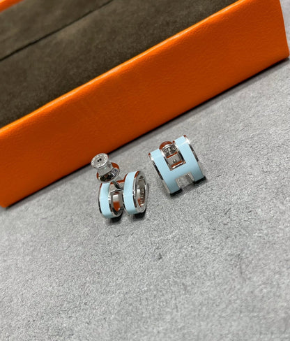 [Favorite]POP H SKY BLUE STUD EARRINGS