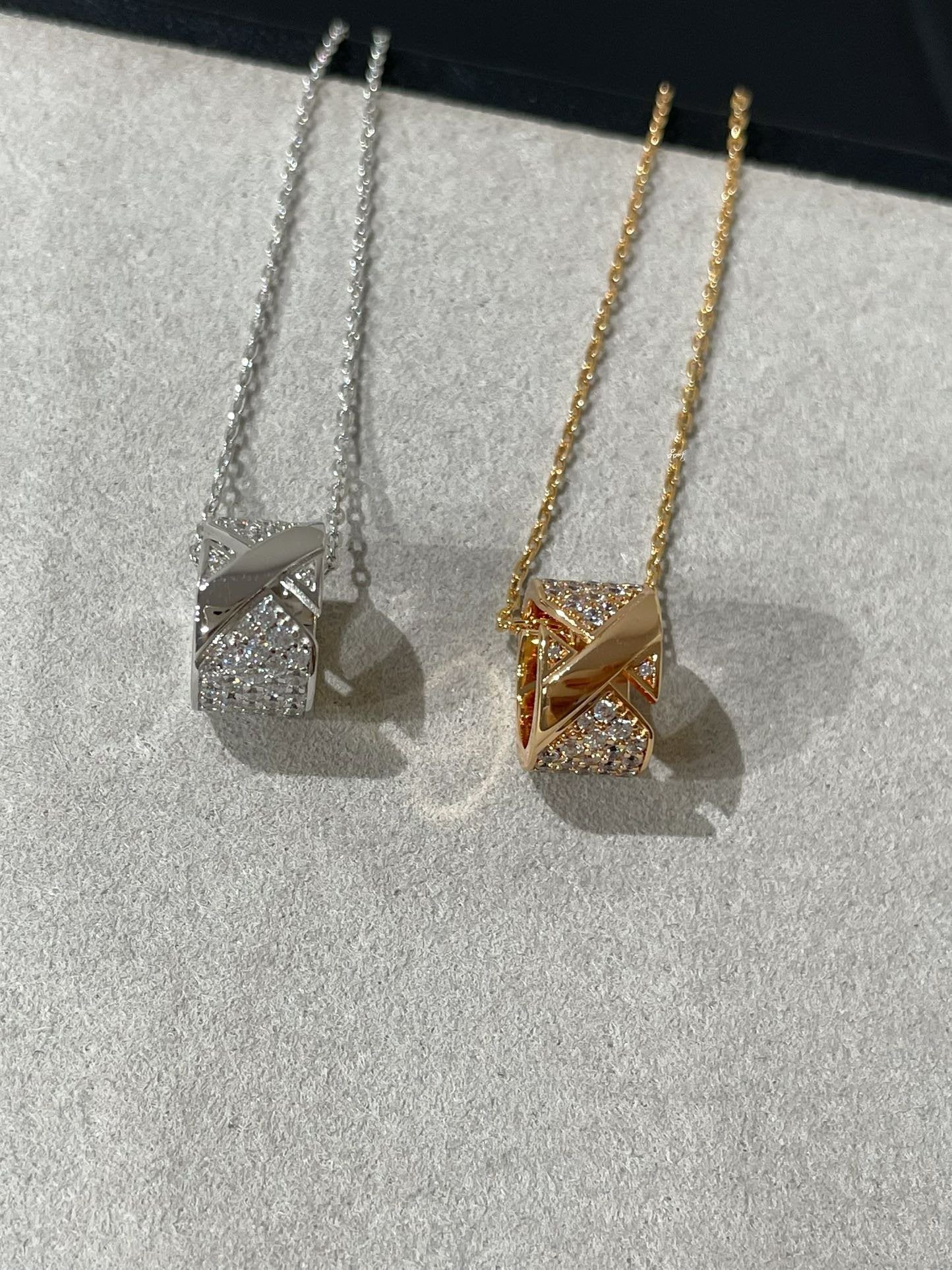 [Favorite]LIENS EVIDENCE DIAMOND PAVED NECKLACE