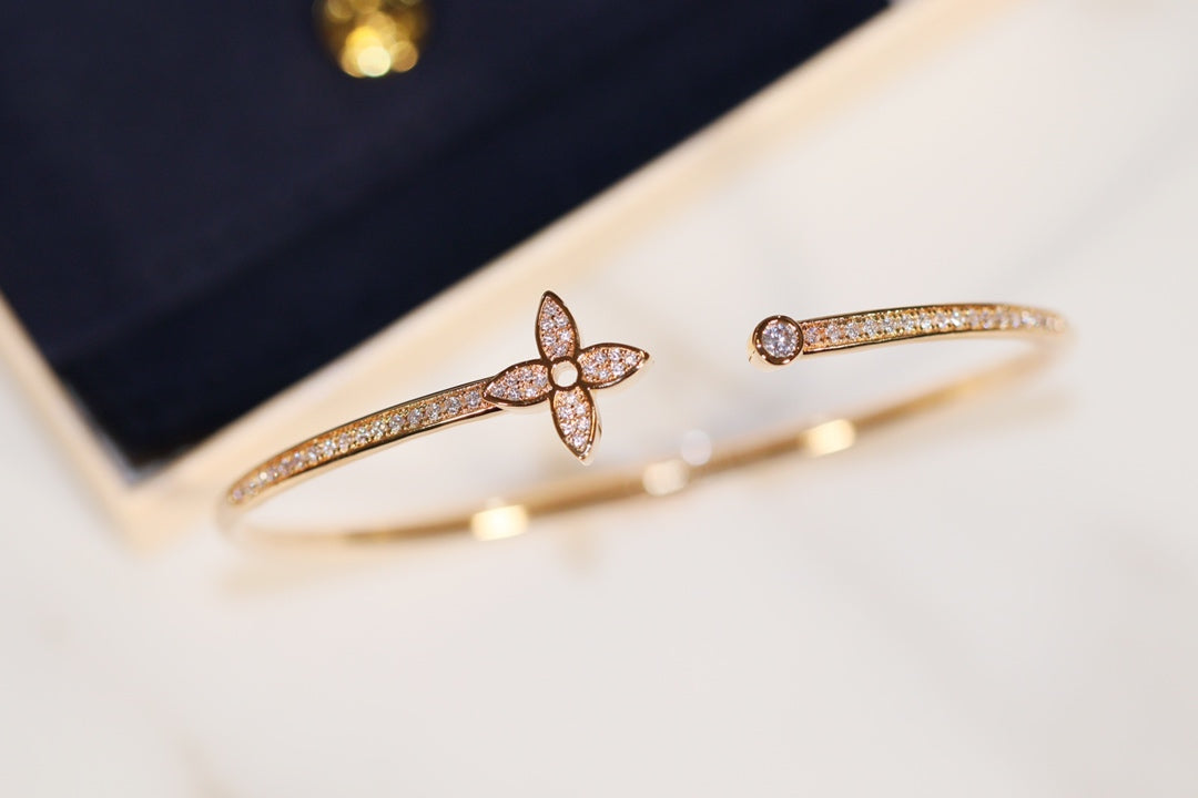 [Favorite]IDYLLE GOLD OPEN BRACELET DIAMOND PAVED