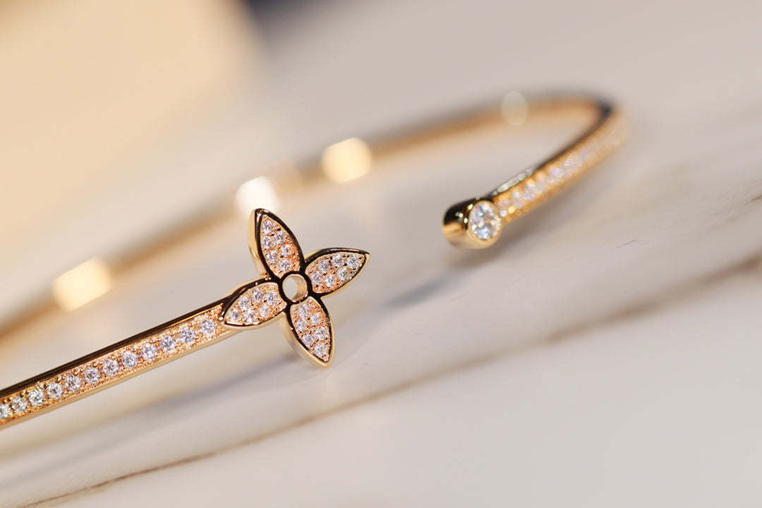 [Favorite]IDYLLE GOLD OPEN BRACELET DIAMOND PAVED