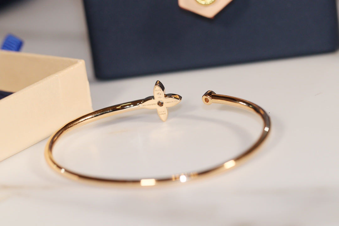 [Favorite]IDYLLE GOLD OPEN BRACELET DIAMOND PAVED