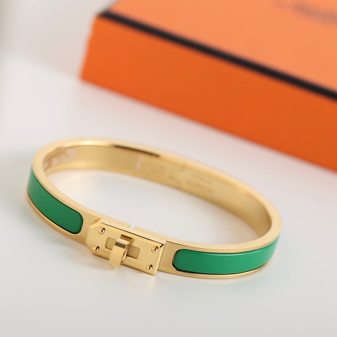 [Favorite]HM KELLY GREEN ARMBAND