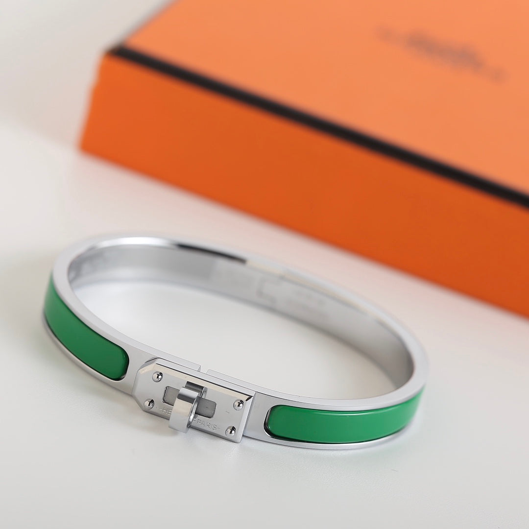 [Favorite]HM KELLY GREEN ARMBAND