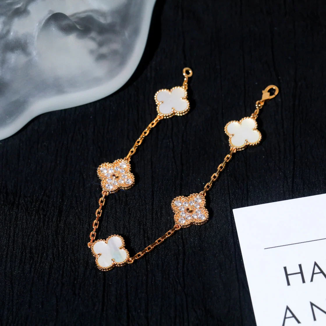 [Favorite]LUCKY CLOVER 5-MOTIF BRACELET - WHITE MOTHER-OF-PEARL COLLECTION