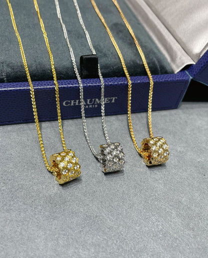 [Favorite]BEE LOVE DIAMOND PAVED 3 ROW NECKLACE