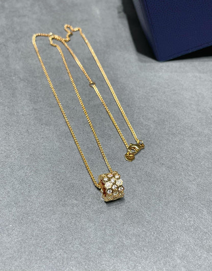[Favorite]BEE LOVE DIAMOND PAVED 3 ROW NECKLACE