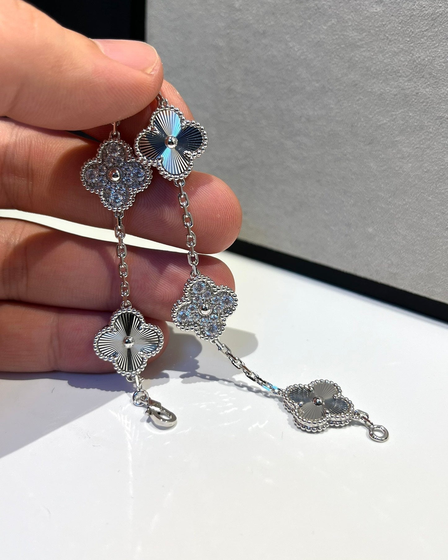 [Favorite]LUCKY CLOVER 5-MOTIF BRACELET - LASER COLLECTION