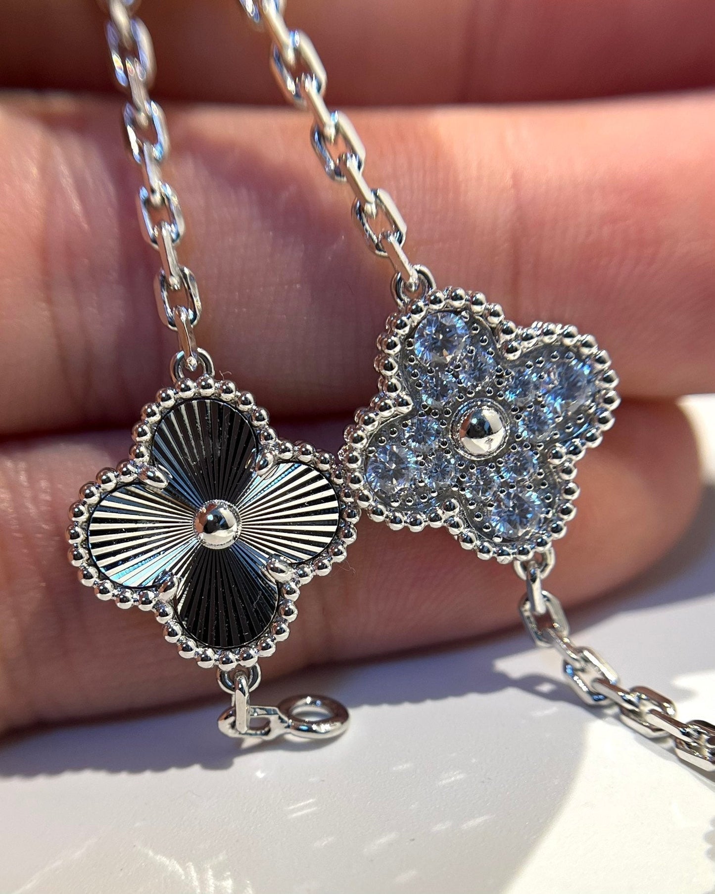 [Favorite]LUCKY CLOVER 5-MOTIF BRACELET - LASER COLLECTION