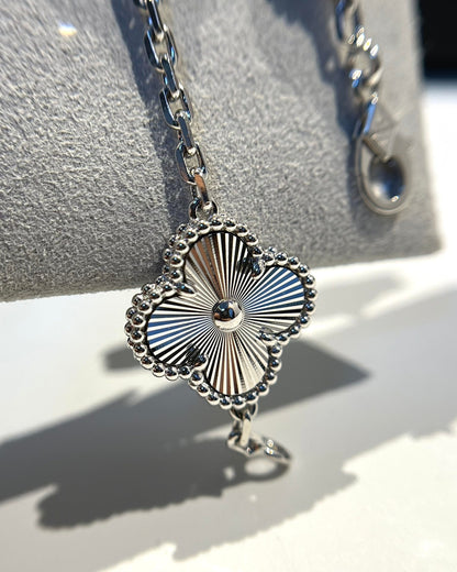 [Favorite]LUCKY CLOVER 5-MOTIF BRACELET - LASER COLLECTION
