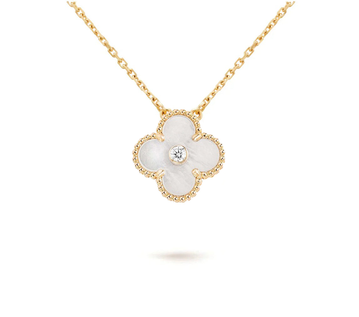 [Favorite]LIMITED EDITION CHRISTMAS CLOVER FLOWER NECKLACE - 15MM ANNUAL COLLECTIBLE PENDANT