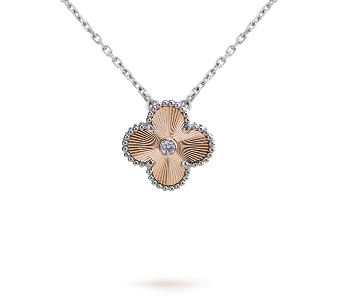 [Favorite]LIMITED EDITION CHRISTMAS CLOVER FLOWER NECKLACE - 15MM ANNUAL COLLECTIBLE PENDANT
