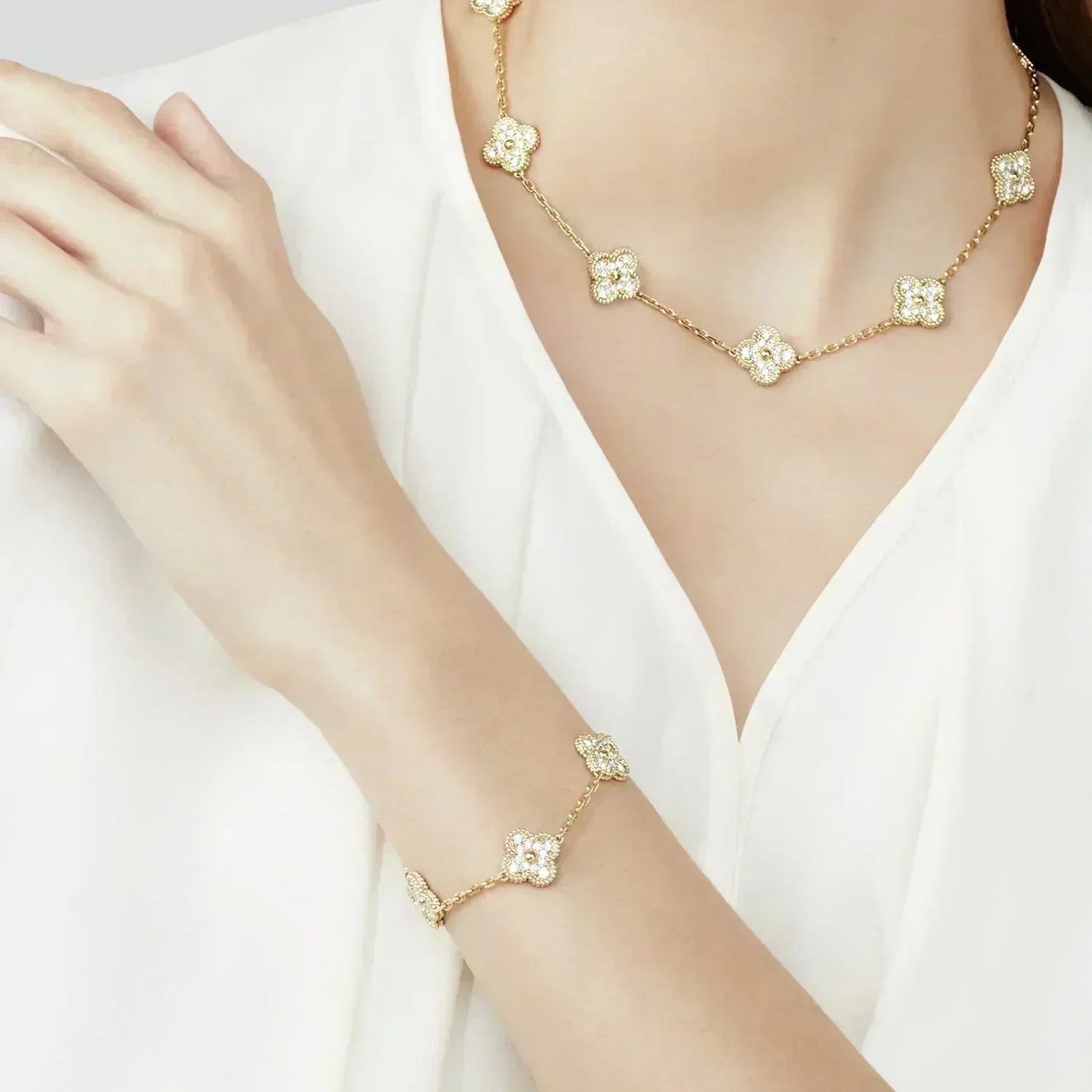 [Favorite]LUCKY CLOVER 5-MOTIF BRACELET - FULL-DIAMOND