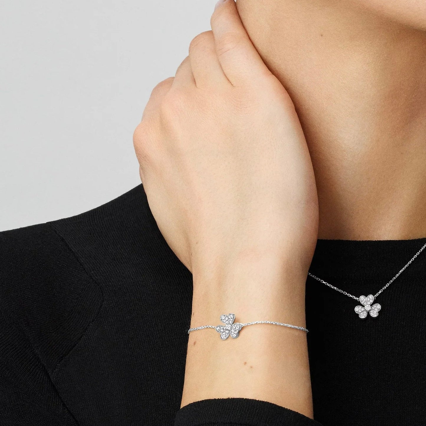 [Favorite]LUMINOUS BLOSSOM SINGLE-MOTIF CHARM BRACELET