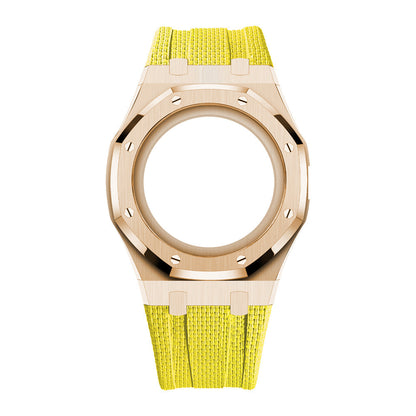 Boîtier en acier et bracelet à recouvrement intégral en fluoroélastomère