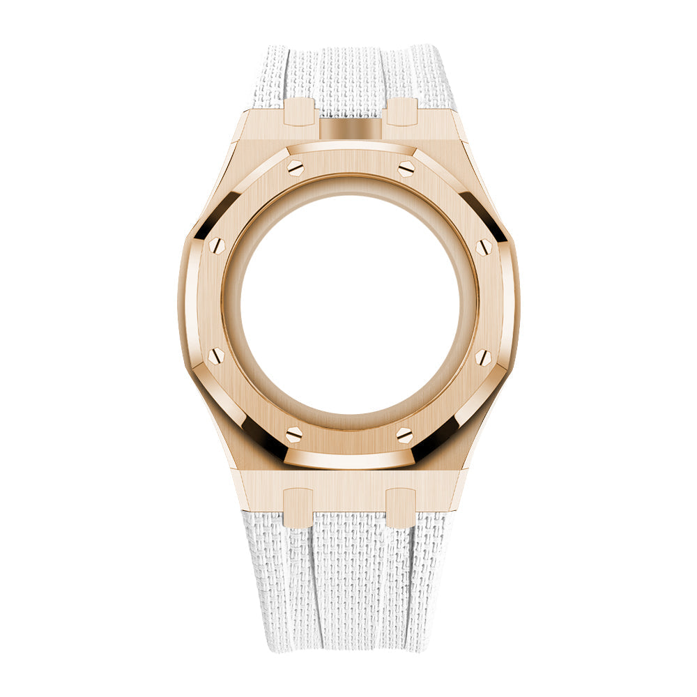 Boîtier en acier et bracelet à recouvrement intégral en fluoroélastomère
