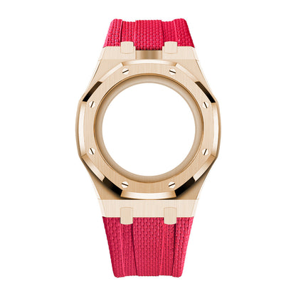 Boîtier en acier et bracelet à recouvrement intégral en fluoroélastomère