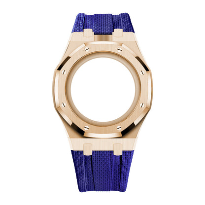 Boîtier en acier et bracelet à recouvrement intégral en fluoroélastomère