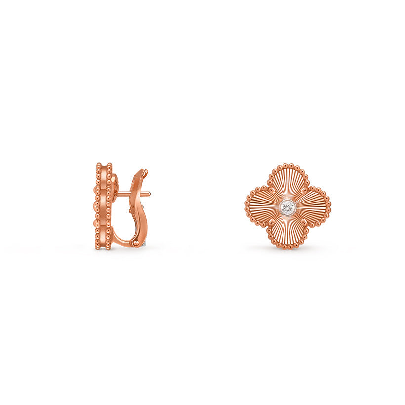 [Favorite]15MM クローバー フラワー スタッド ピアス ダイヤモンド ローズゴールド コレクション