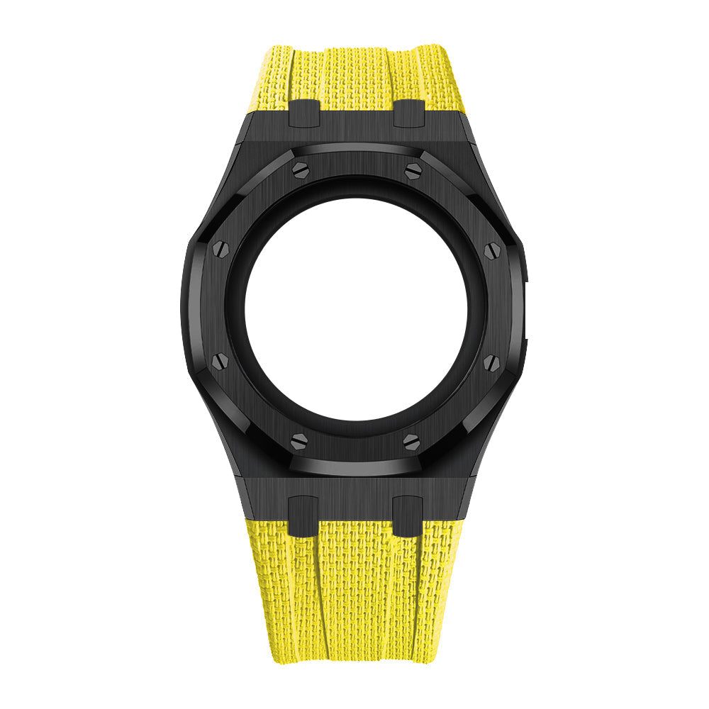 Boîtier en acier et bracelet à recouvrement intégral en fluoroélastomère