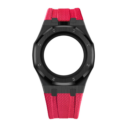 Boîtier en acier et bracelet à recouvrement intégral en fluoroélastomère