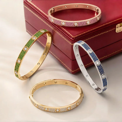 [Favorite]KLASSISCHES LOVE ARMREIF 6.1MM MIT 10-DIAMANTEN VOLL PAVÉ