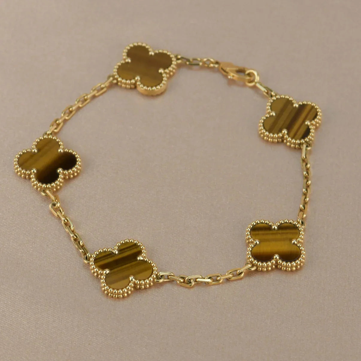 [Favorite]LUCKY CLOVER 5-MOTIF BRACELET -  TIGER’S EYE COLLECTION